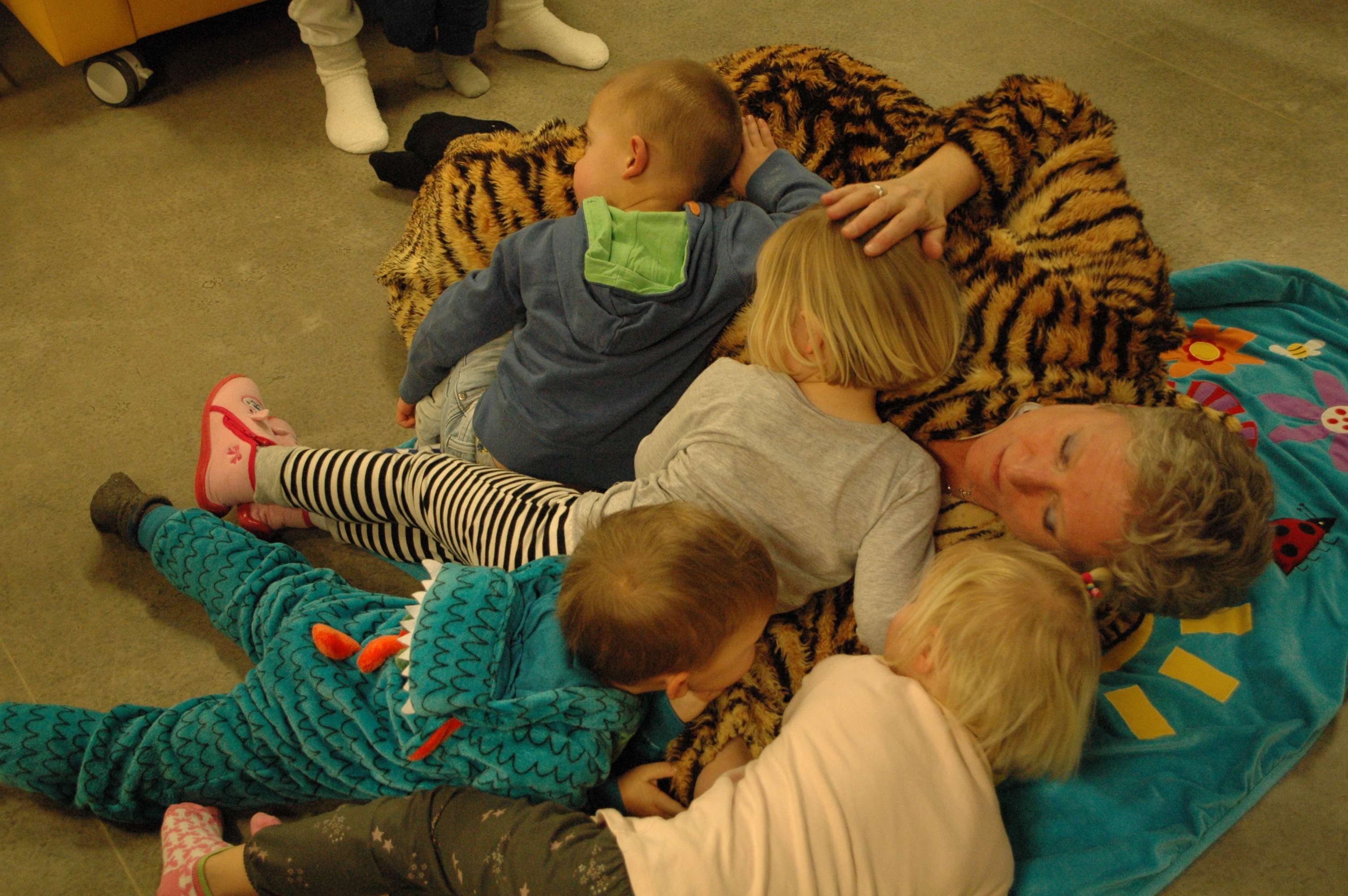 Nationale Voorleesdagen 2018  SSttt! de tijger slaapt.....